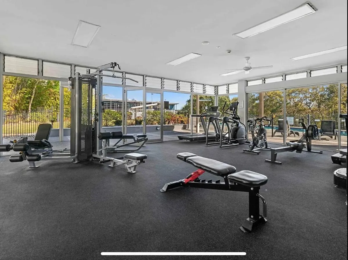 Large Resort Apartment In The Heart Of Brisbane