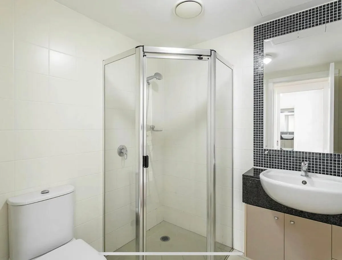 Large Resort Apartment In The Heart Of Brisbane